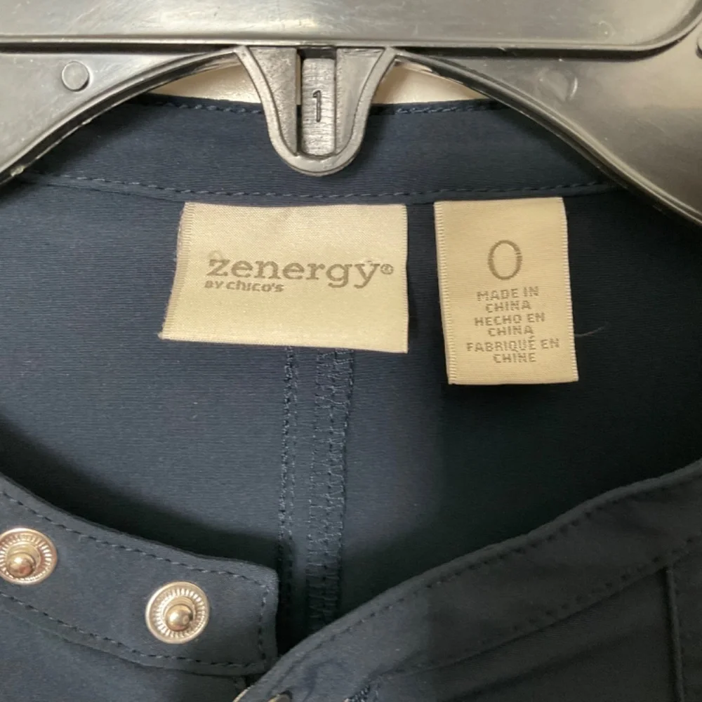 Zenergy by Chico’s Navy Blue Full Zip Lighweight Jacket - Size 0‎ (Small)